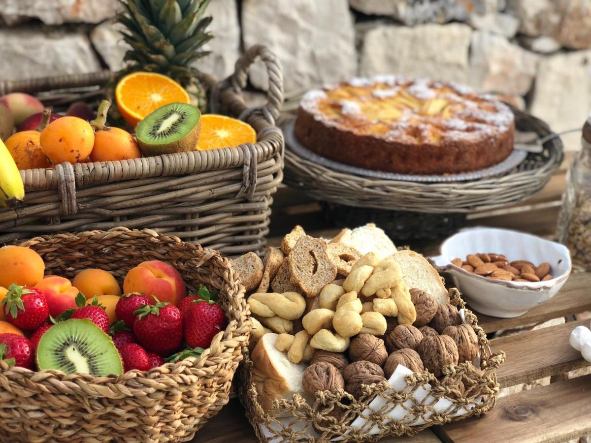 Dimora Le Ginestre Adults Only Bed and Breakfast Fasano Eksteriør billede