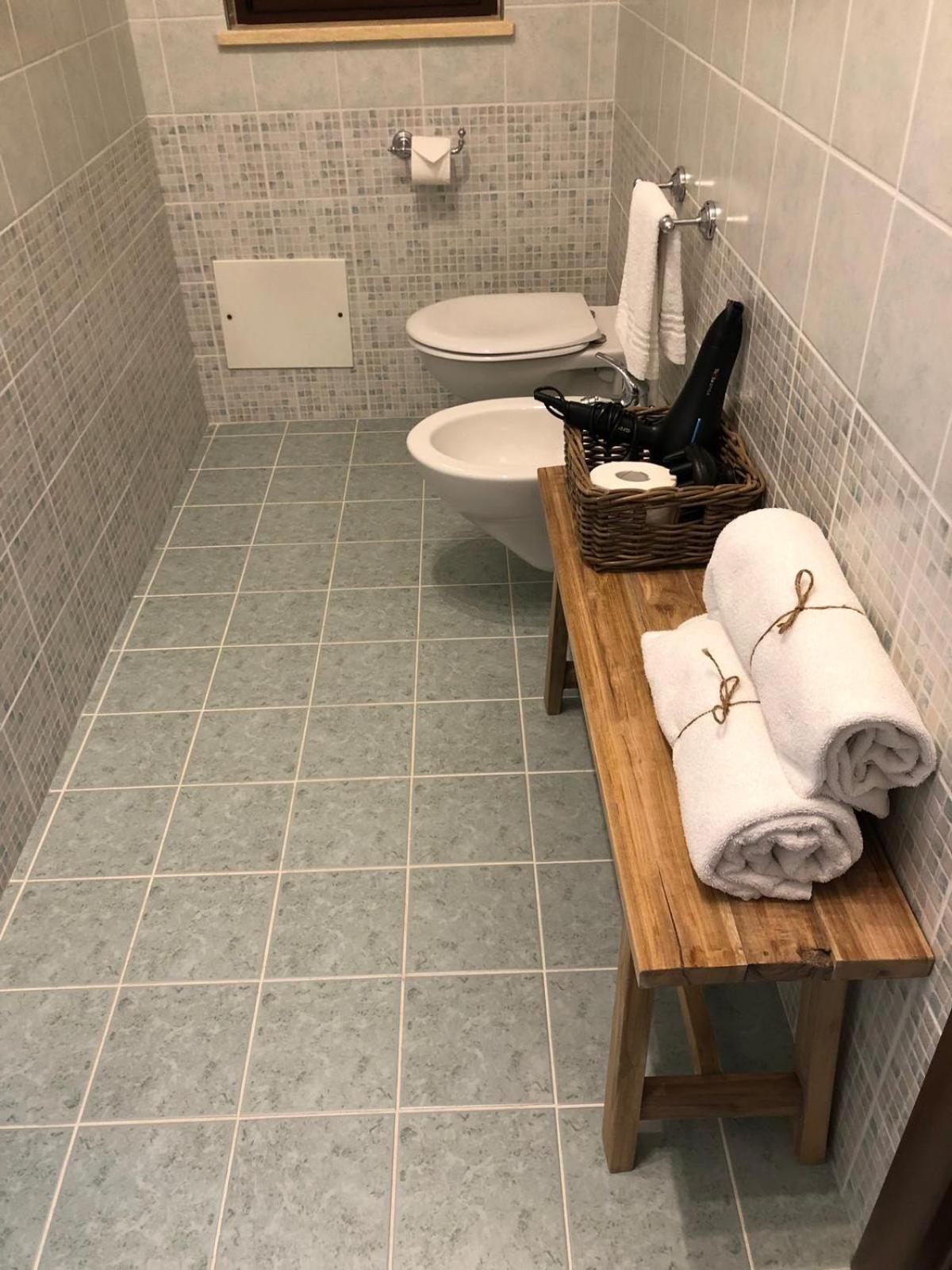 Dimora Le Ginestre Adults Only Bed and Breakfast Fasano Værelse billede